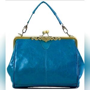Vintage Absolutely beautiful and in excellent condition!! Teal Blue purse !